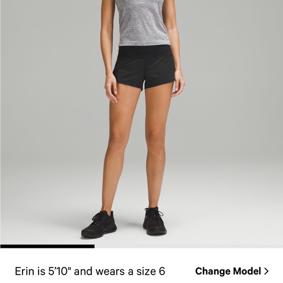 Lululemon- Speed Up Low-Rise Lined Short 2.5" - size 6 - Picture 2 of 7
